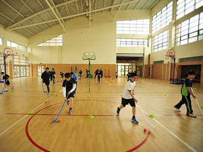 包玉刚实验学校室内篮球场