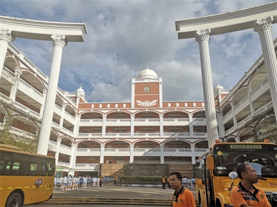 中英公学校园风采
