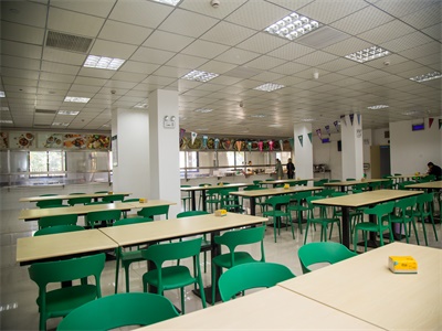 UIA 美华学校校园风采