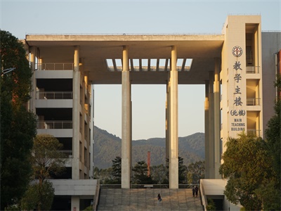 广东金融学院校园风采