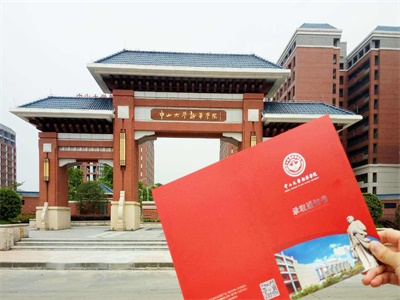 中山大学新华学院剑桥国际高中校园风采