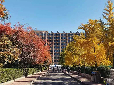 对外经济贸易大学港澳留学校园风采