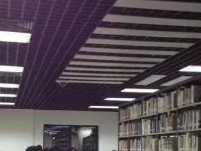 对外经济贸易大学剑桥国际学校校园风采