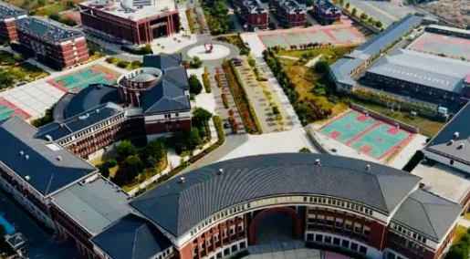 2024年大连枫叶国际高中春季招生启动！