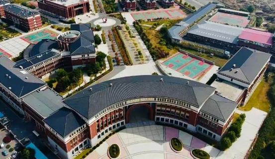 大连枫叶国际学校2024-2025学年秋季招生简章