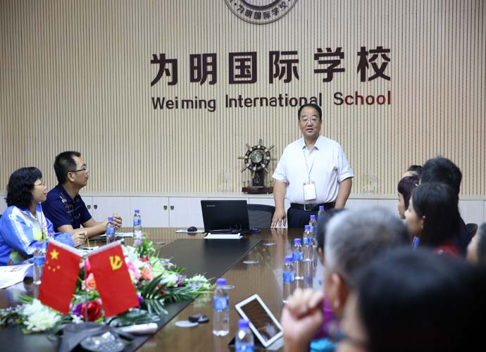 广东省佛山顺德大良顺峰初级中学领导和老师莅临我校参观指导