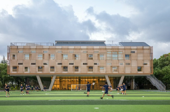 上海包玉刚实验学校