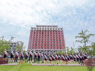 上海光华学院剑桥国际中心斩获10枚牛津Offer