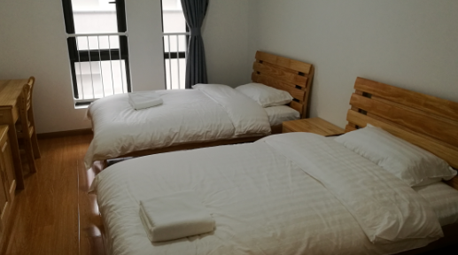 上海安生学校寄宿费用一年多少钱？