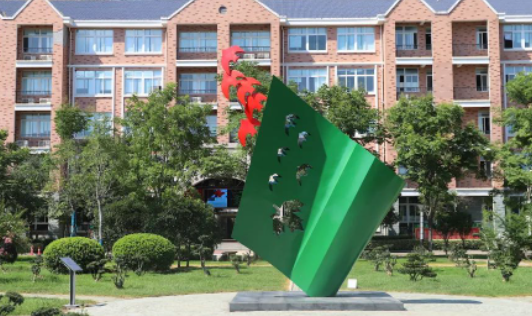 武漢楓葉國際學校國際高中2023年秋季招生簡章