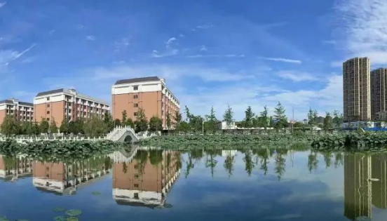 武漢楓葉國際學校2024年學費是多少？