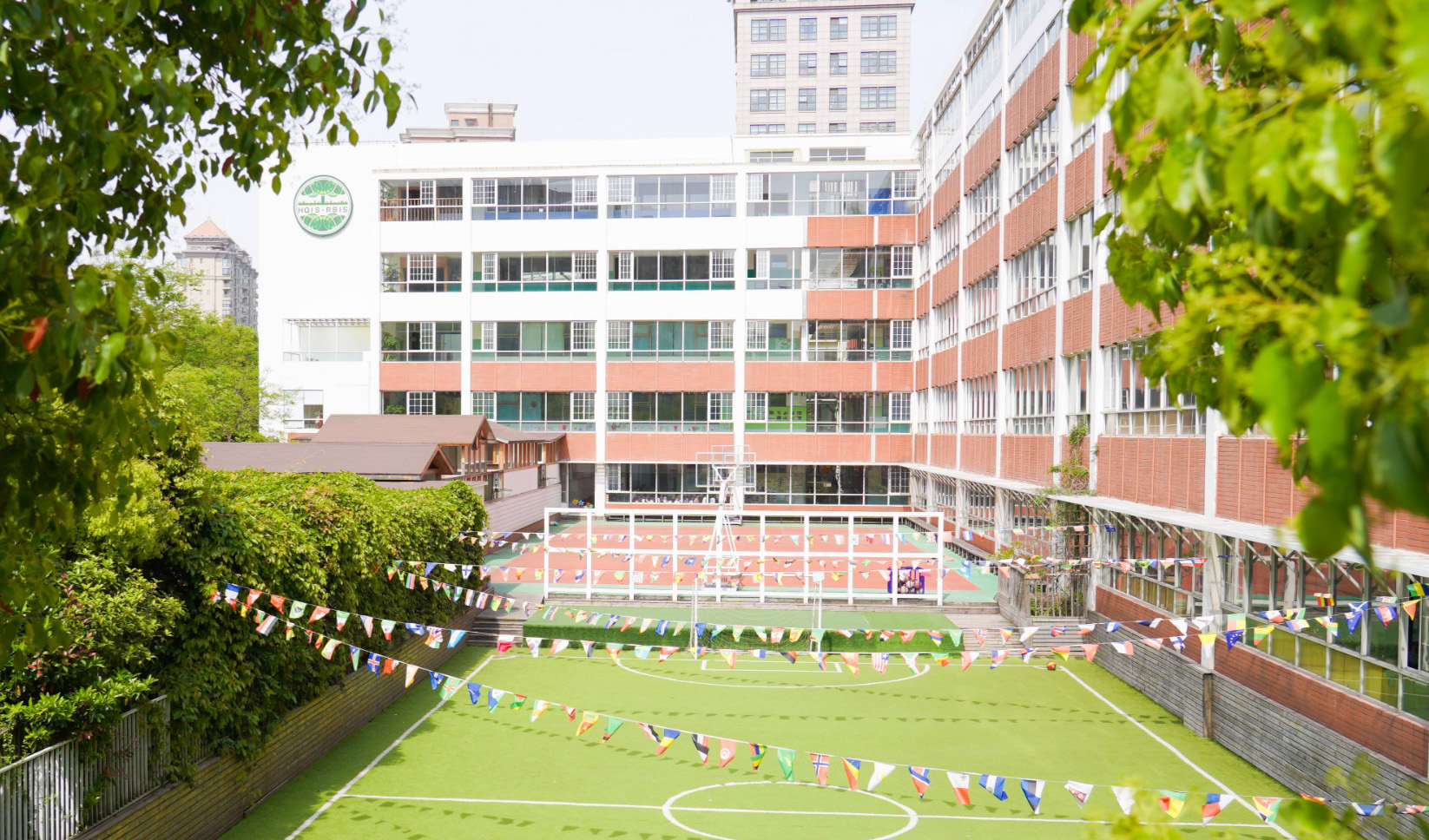 上海虹桥国际外籍人员子女学校