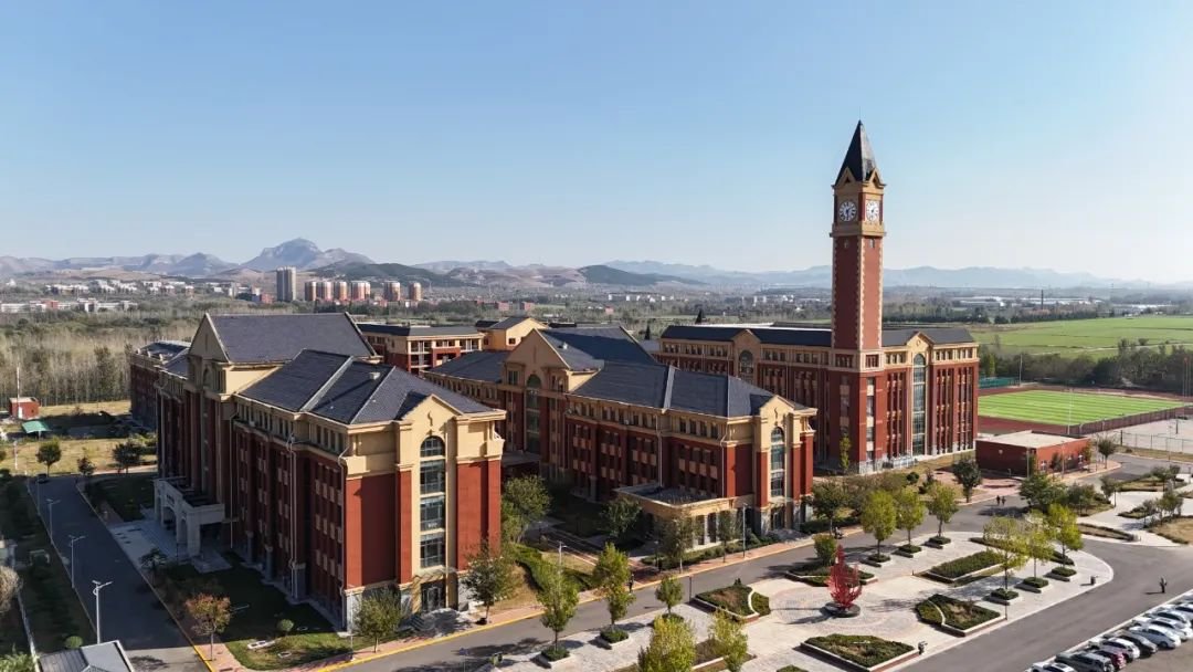 濟南市章丘區楓葉高中