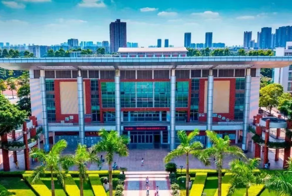 省實中美國際課程