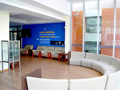 学校大厅