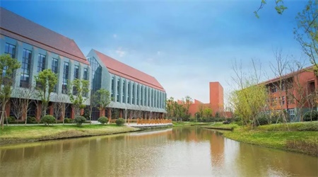 龙游湖外国语学校图片