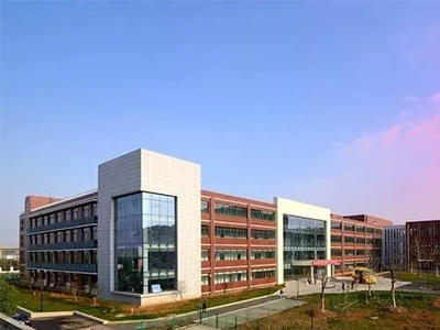 武汉为明学校国际部学校环境