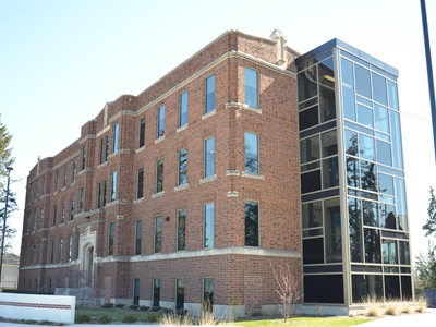 武汉北美高中课程中心学校环境