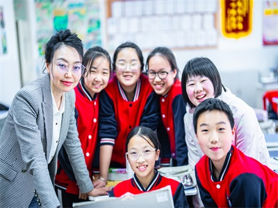 北京市海淀区崛起实验学校校园风采