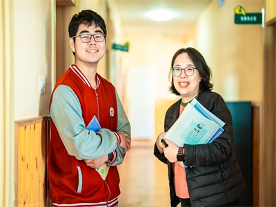 北京市海淀区崛起实验学校校园风采