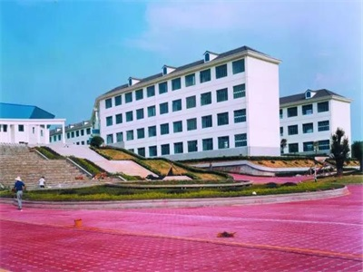 校園環(huán)境