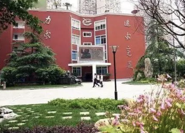 校園環(huán)境