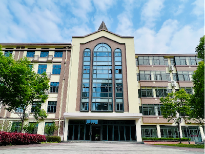 上海宝山华曜高级中学校园风采