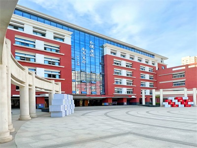 西安交通大学附属中学高中部国际部校园风采