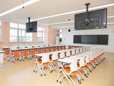 上海枫叶双语学校校园风采